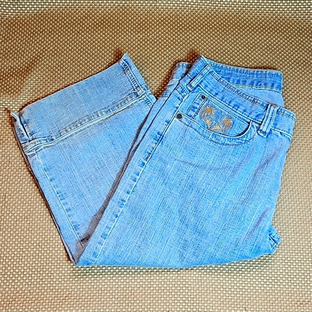 Christopher & Banks Jeans Cropped Stretch Stitch Pocket Details Size 10